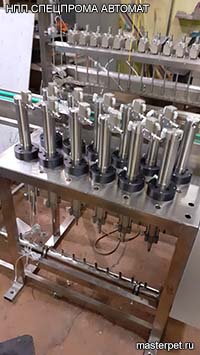 Узел поршневой дозации.